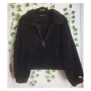 abercrombie + fitch cropped quarter zip top